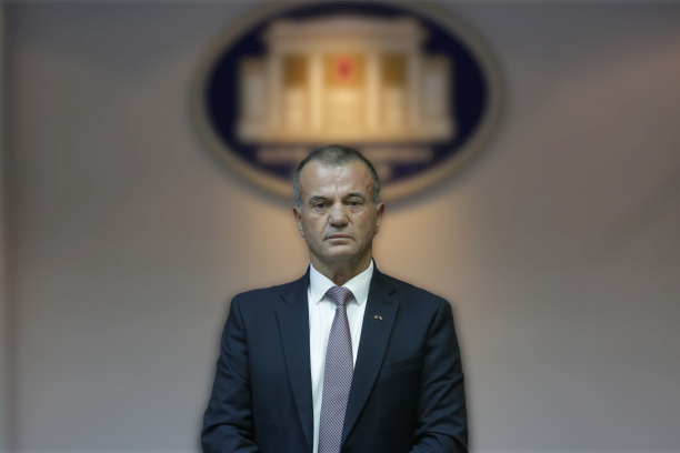 BUJAR ÇELA